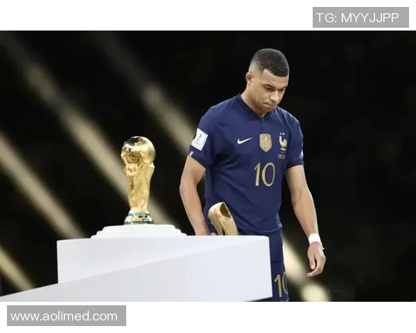 姆巴佩未来去向引热议离开巴黎还是坚守王权成为最大悬念